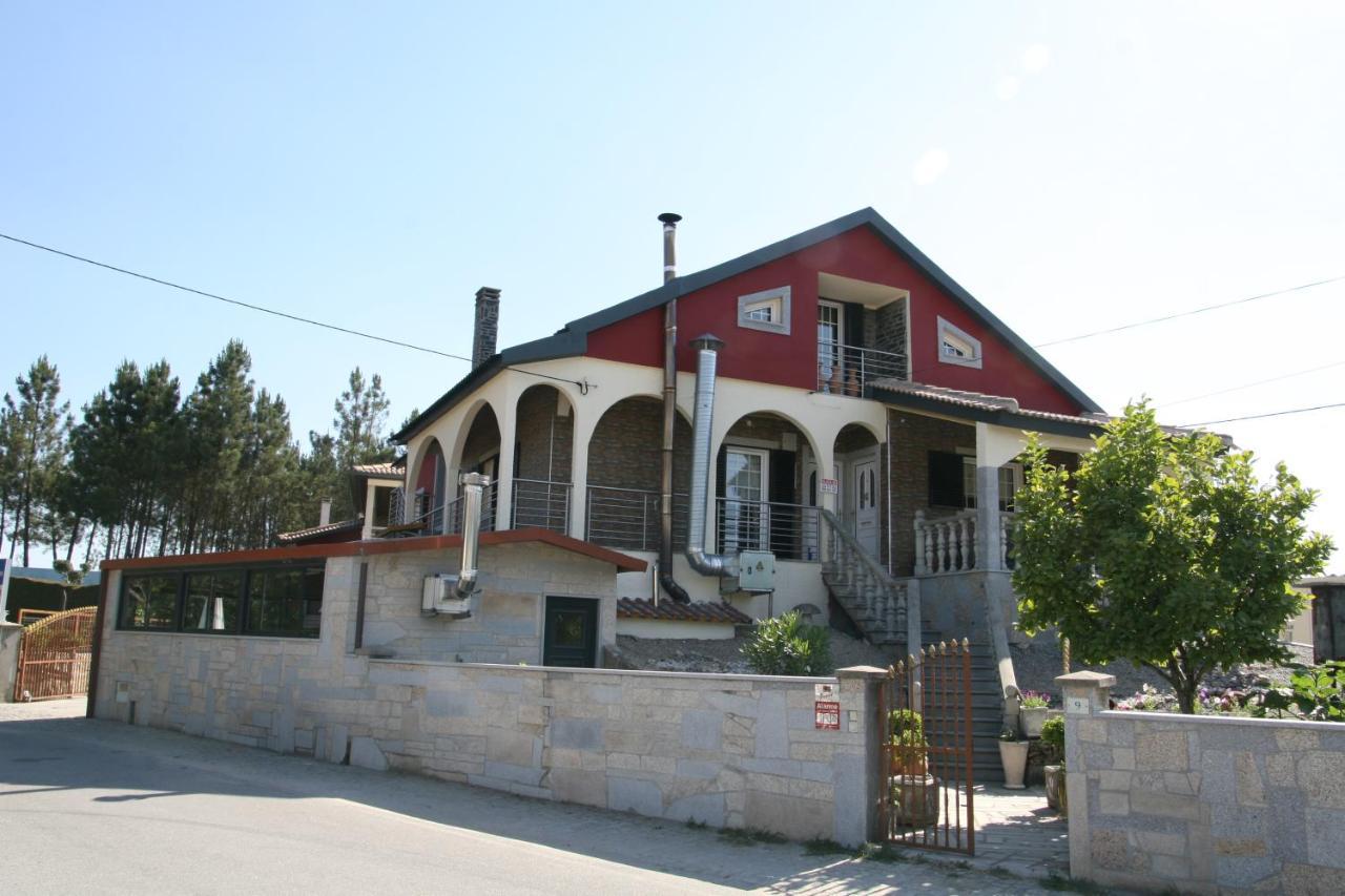 Casa Da Pizzaria Apartment Carapito Exterior photo